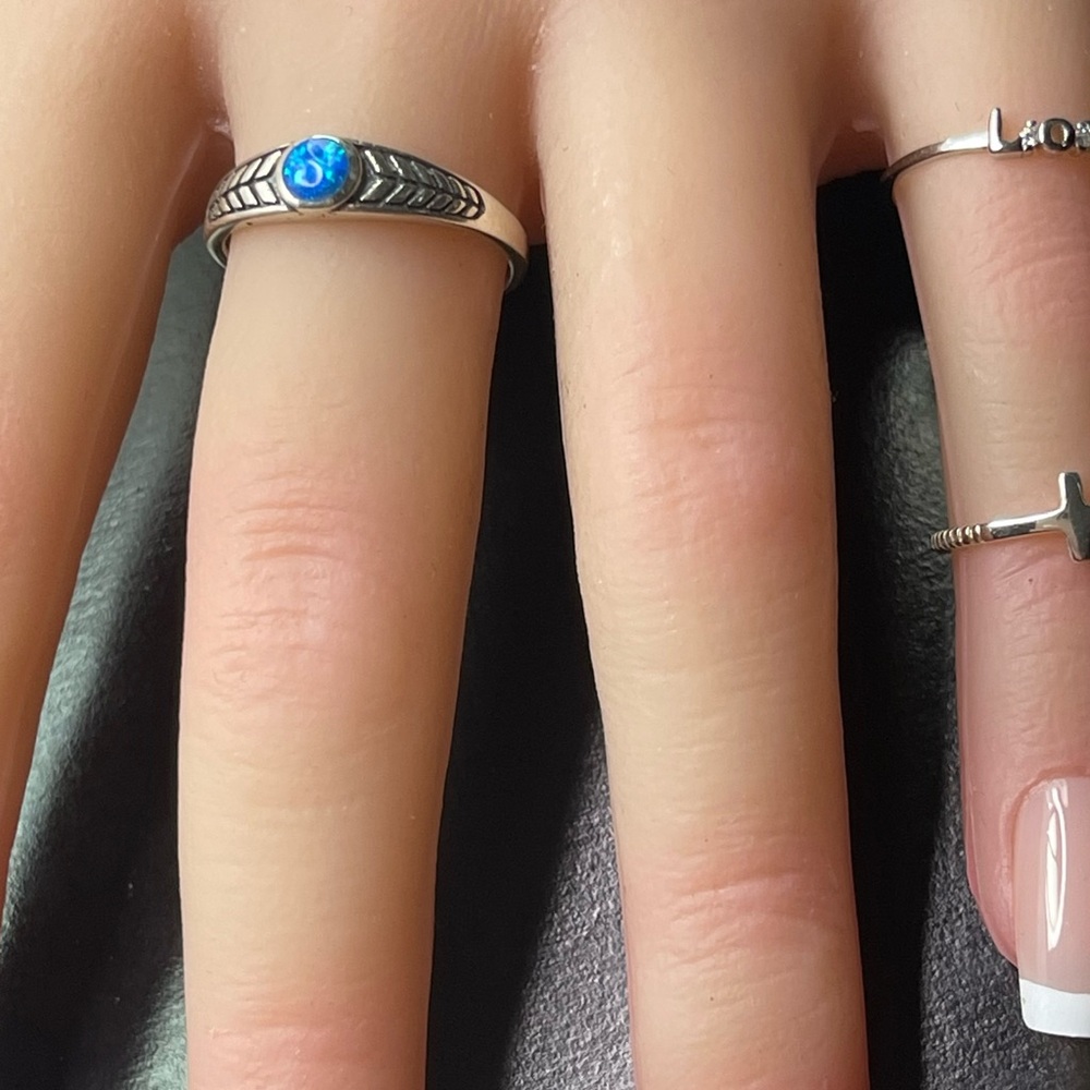 Size 7.5 Solid 925 Silver Lab Opal Ring - image 4